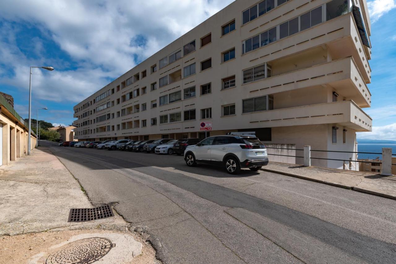 Magnifique Appartement Vue Mer, Spacieux Et Traversant アジャクシオ エクステリア 写真