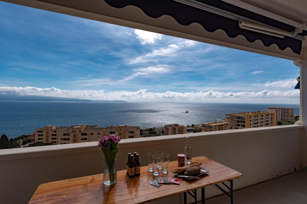 Magnifique Appartement Vue Mer, Spacieux Et Traversant アジャクシオ エクステリア 写真