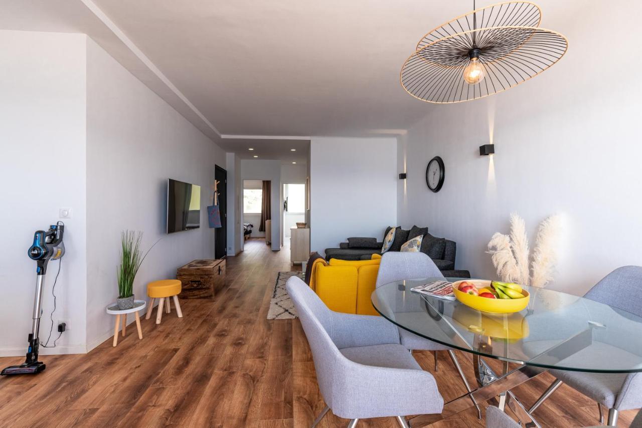Magnifique Appartement Vue Mer, Spacieux Et Traversant アジャクシオ エクステリア 写真