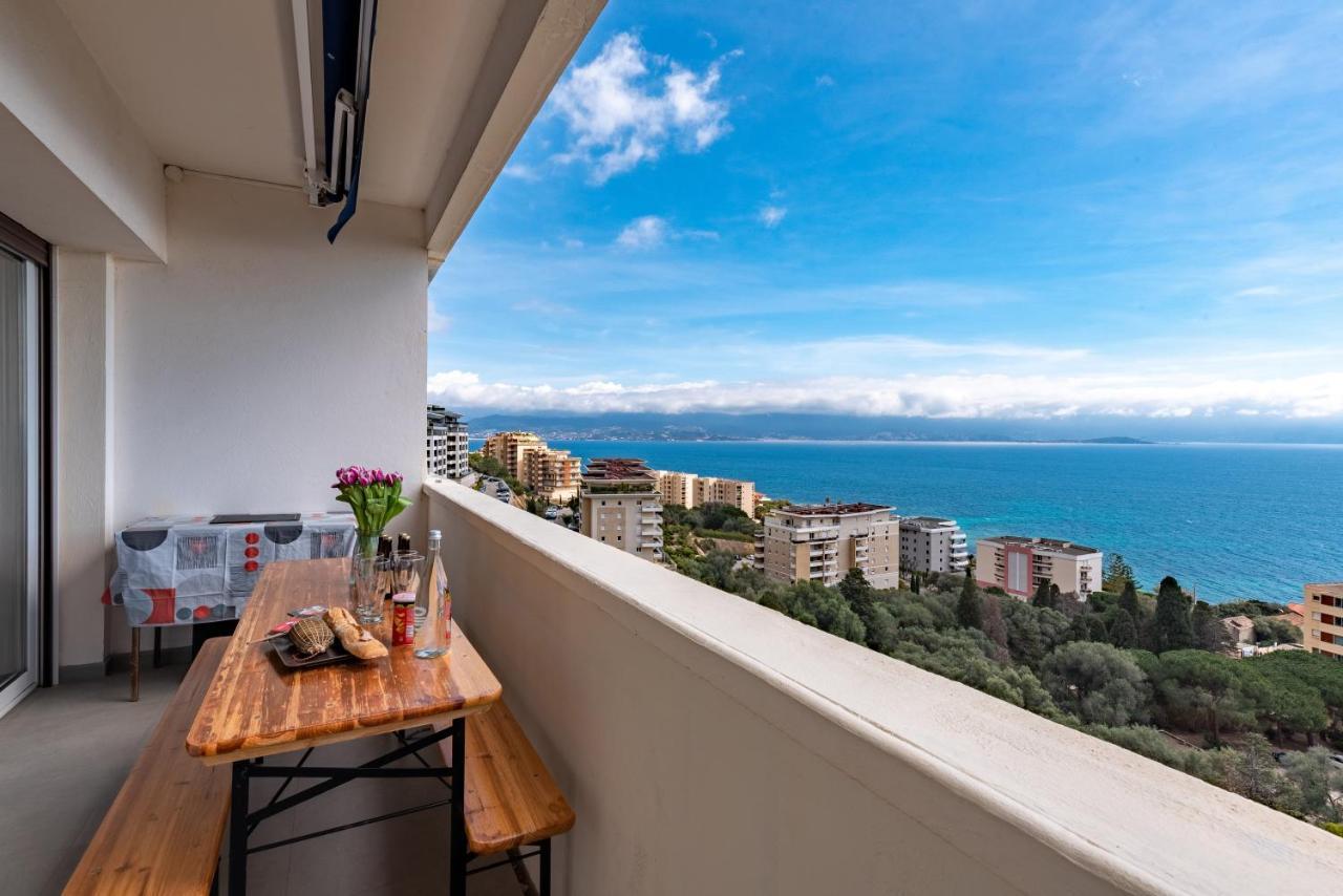 Magnifique Appartement Vue Mer, Spacieux Et Traversant アジャクシオ エクステリア 写真